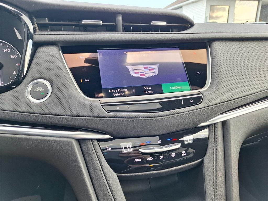 new 2025 Cadillac XT6 car, priced at $50,335