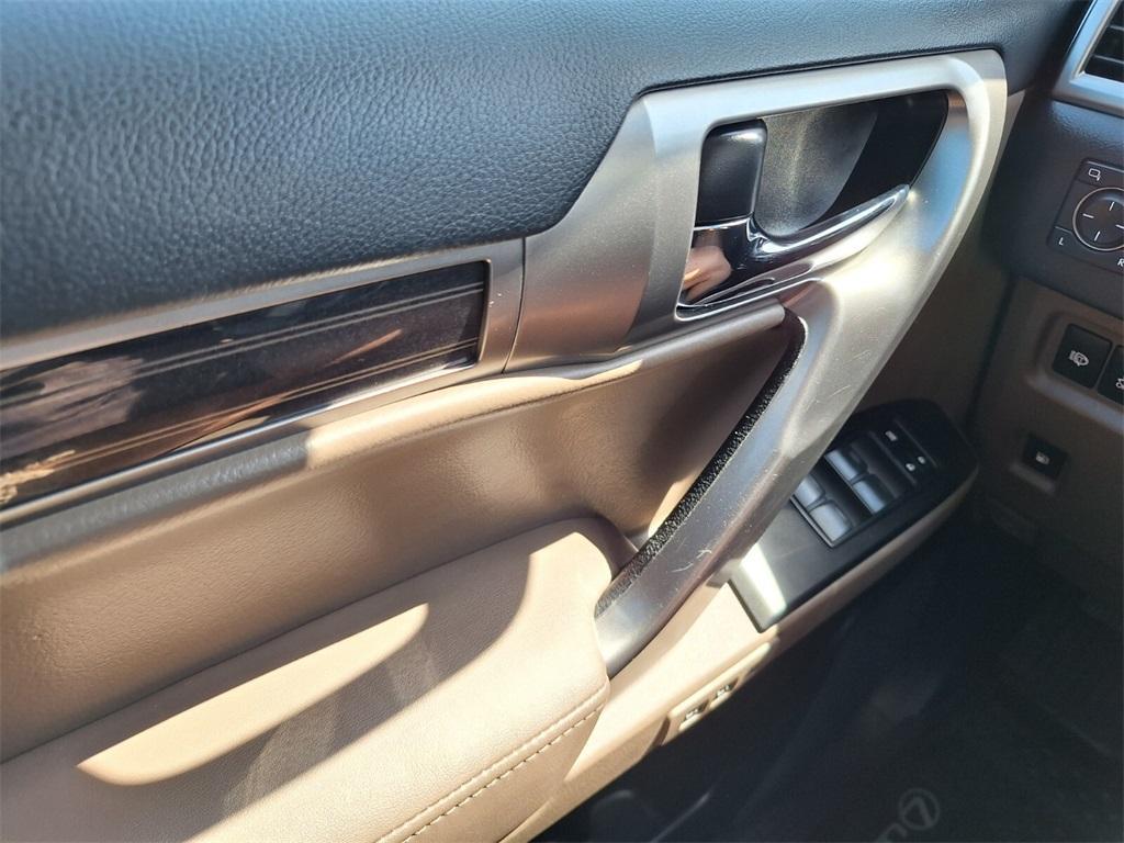 used 2022 Lexus GX 460 car, priced at $49,774