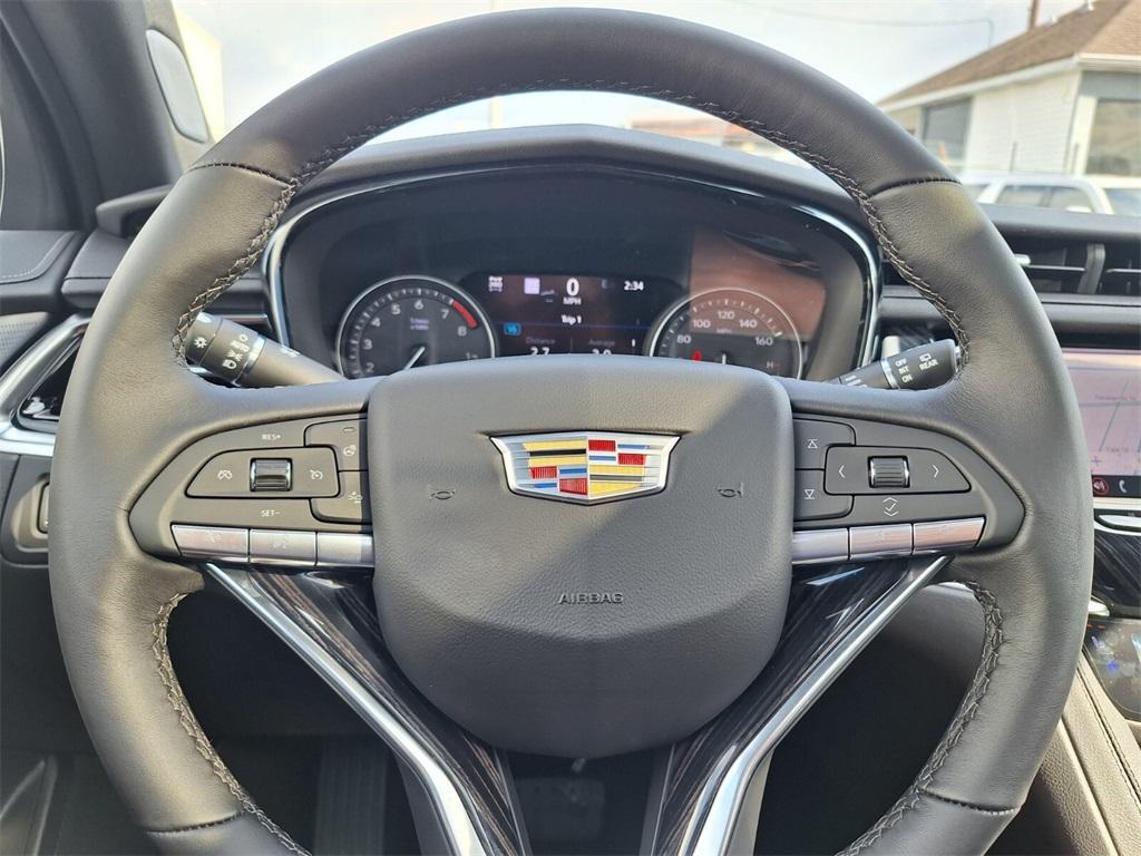 new 2025 Cadillac XT6 car, priced at $62,385