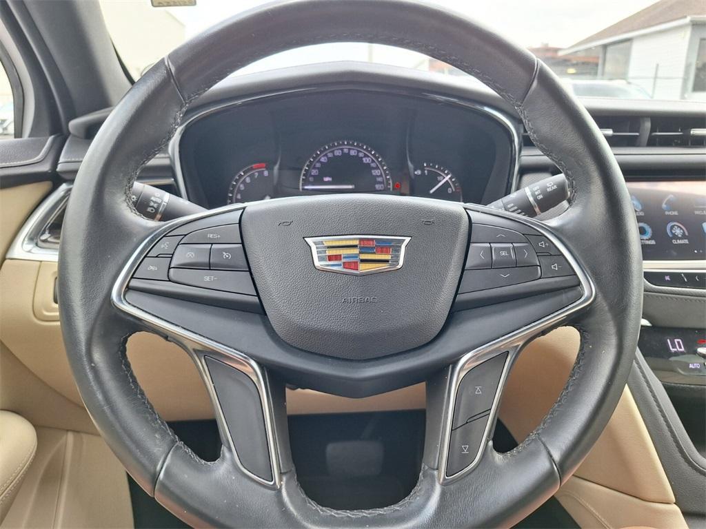 used 2019 Cadillac XT5 car, priced at $23,291