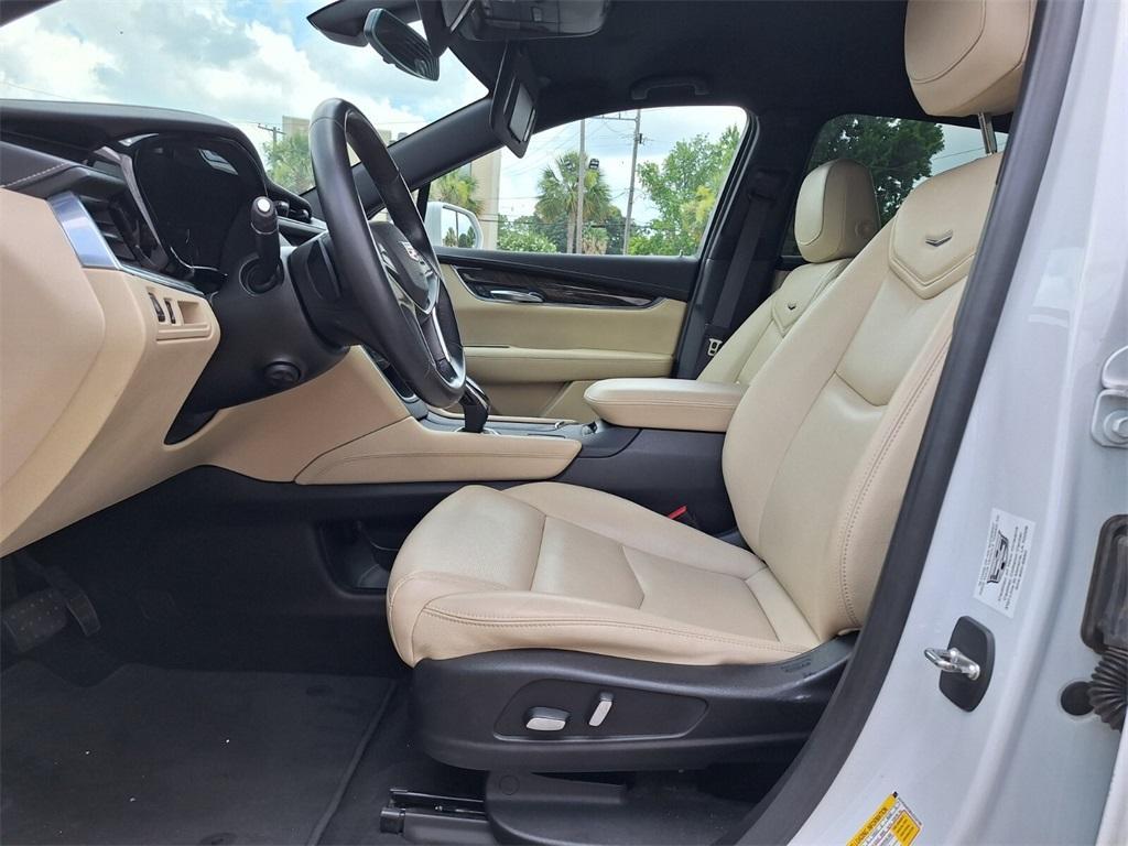 used 2019 Cadillac XT5 car, priced at $23,291