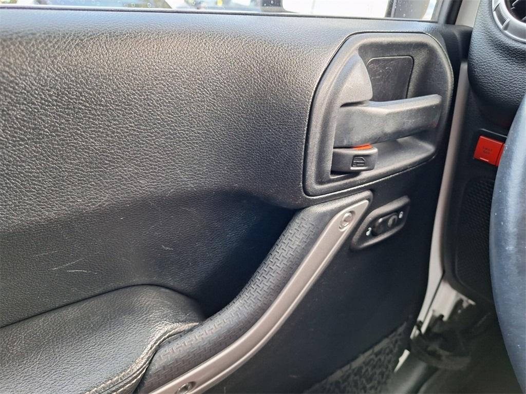 used 2016 Jeep Wrangler Unlimited car, priced at $28,702