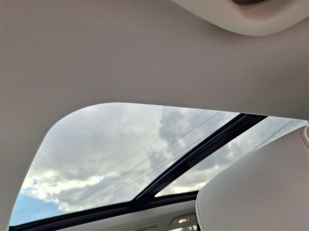 new 2025 Cadillac XT6 car, priced at $60,385