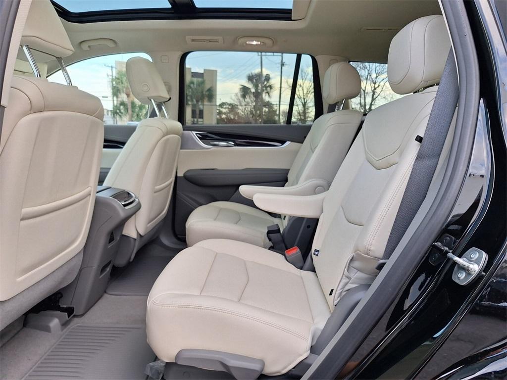 new 2025 Cadillac XT6 car, priced at $60,385
