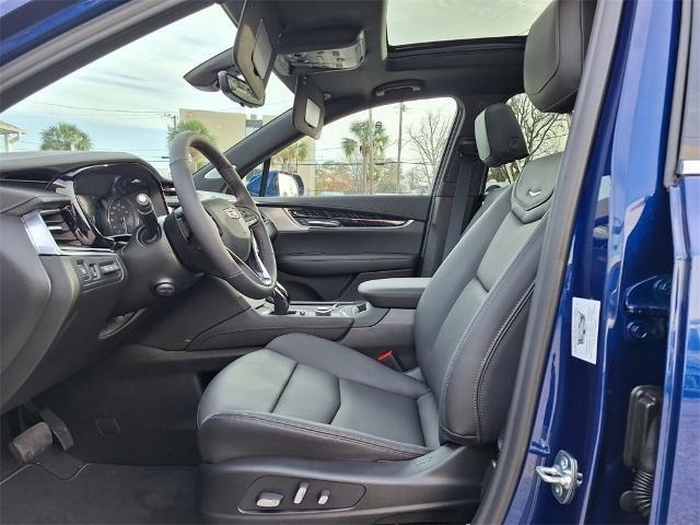 new 2025 Cadillac XT6 car, priced at $60,635