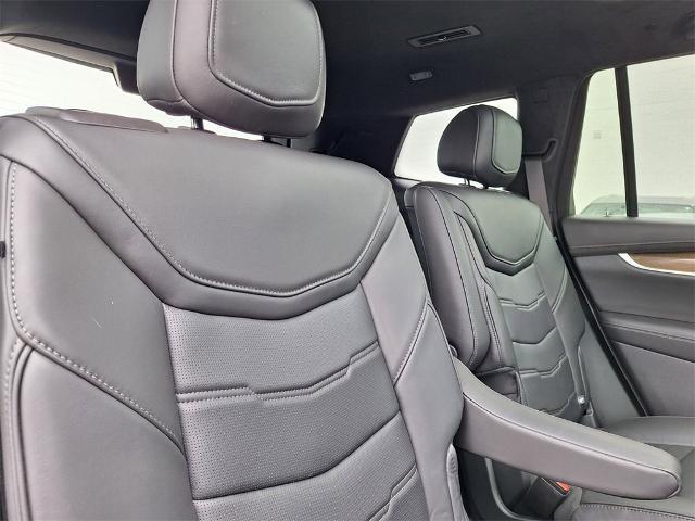 used 2022 Cadillac XT6 car, priced at $37,601