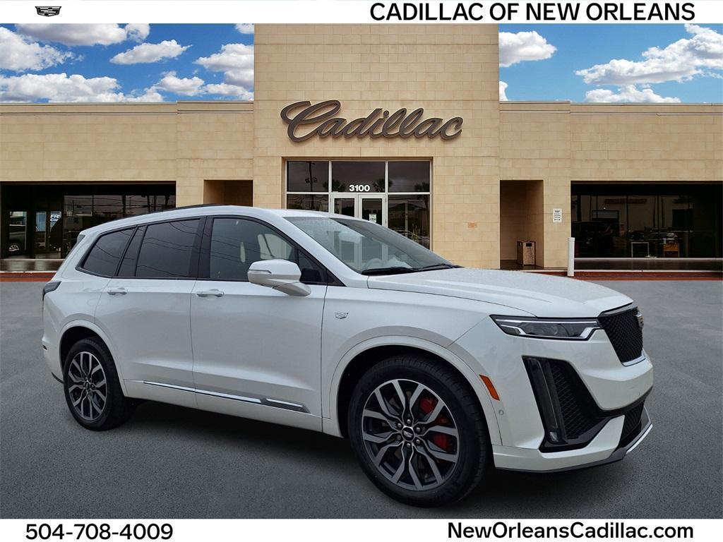 used 2022 Cadillac XT6 car, priced at $38,489