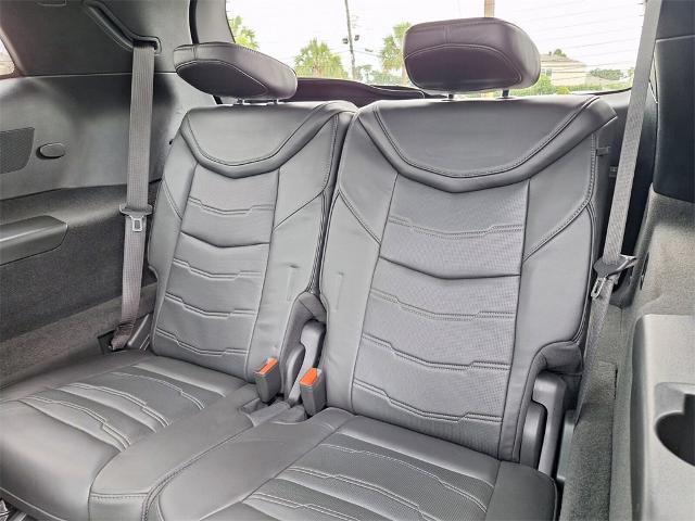used 2022 Cadillac XT6 car, priced at $37,601