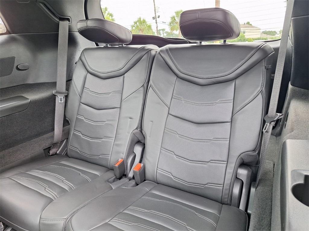 used 2022 Cadillac XT6 car, priced at $38,489