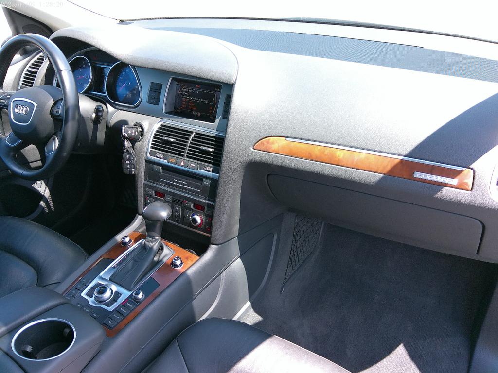 used 2015 Audi Q7 car, priced at $13,900