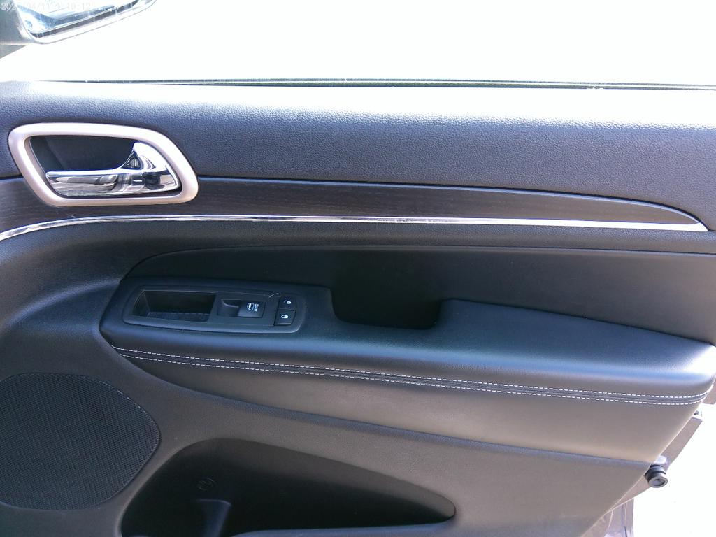 used 2014 Jeep Grand Cherokee car, priced at $11,900