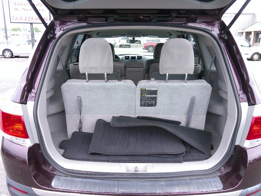 used 2011 Toyota Highlander car, priced at $8,900