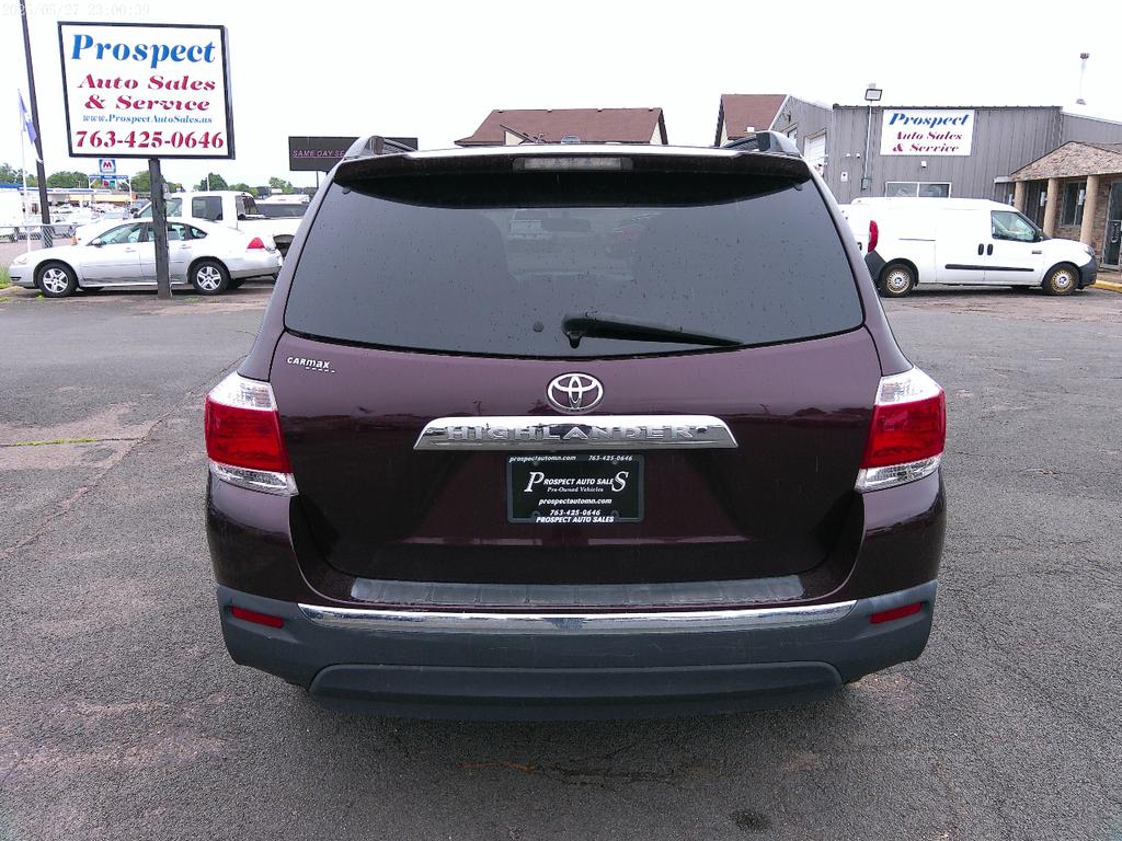 used 2011 Toyota Highlander car, priced at $8,900