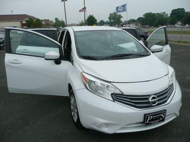 used 2015 Nissan Versa Note car, priced at $7,900