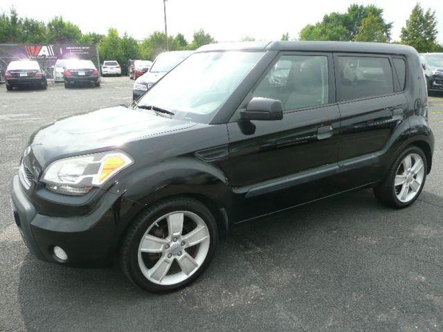 used 2010 Kia Soul car, priced at $5,500