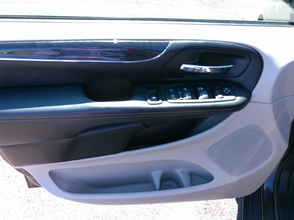 used 2016 Chrysler Town & Country car, priced at $9,900