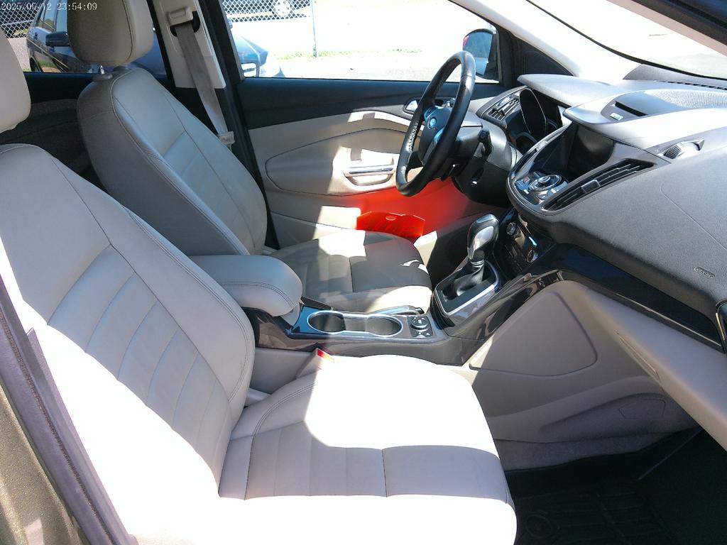 used 2014 Ford Escape car, priced at $9,500