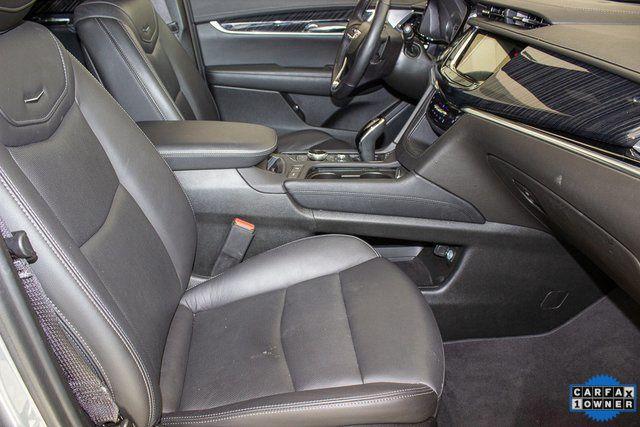 used 2025 Cadillac XT6 car, priced at $41,879