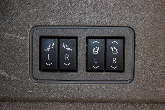 used 2022 Cadillac XT6 car, priced at $36,790