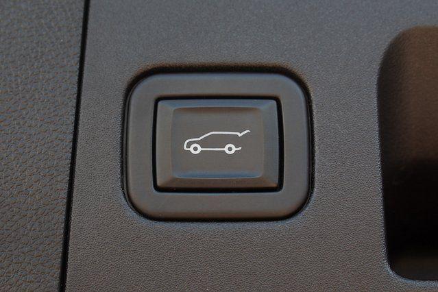 used 2021 Cadillac XT4 car, priced at $23,990