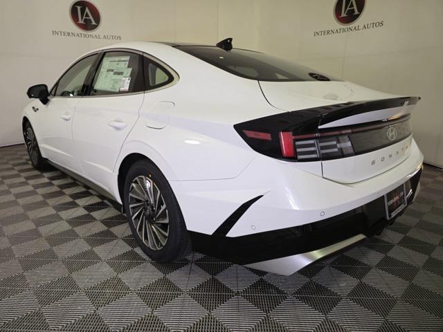 new 2025 Hyundai Sonata Hybrid car, priced at $39,185