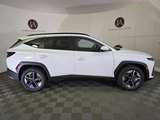 new 2025 Hyundai TUCSON Hybrid car, priced at $35,854