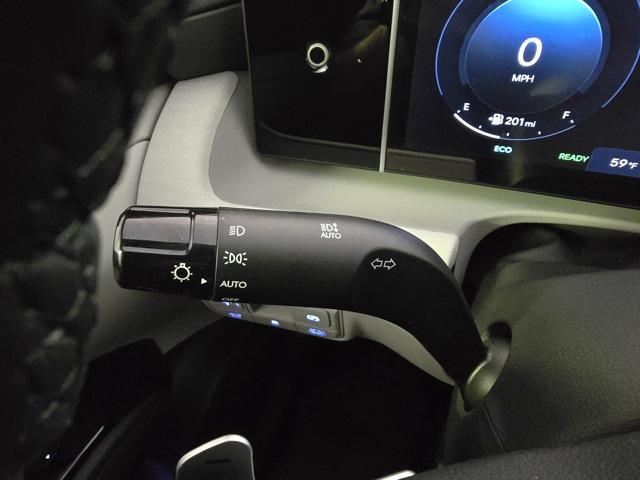 new 2025 Hyundai TUCSON Hybrid car, priced at $42,110