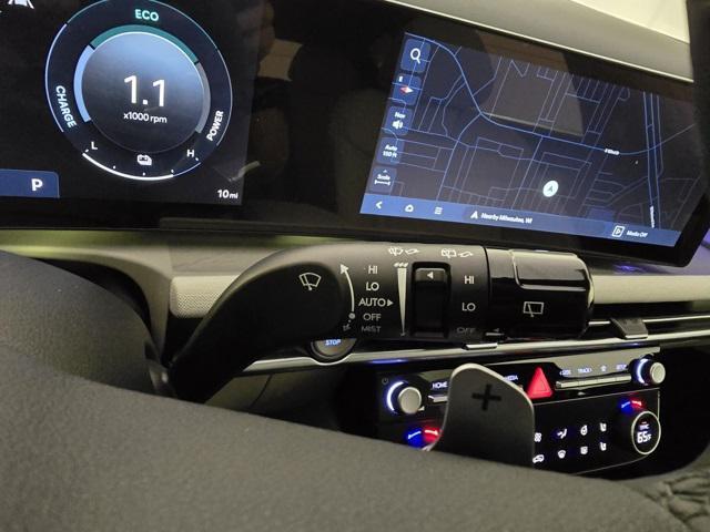 new 2025 Hyundai TUCSON Hybrid car, priced at $42,110