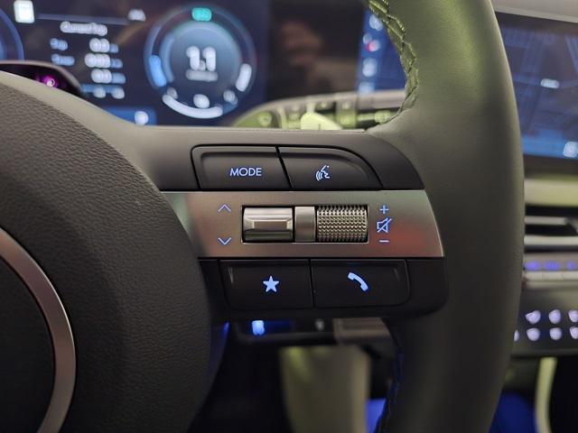 new 2025 Hyundai TUCSON Hybrid car, priced at $42,110