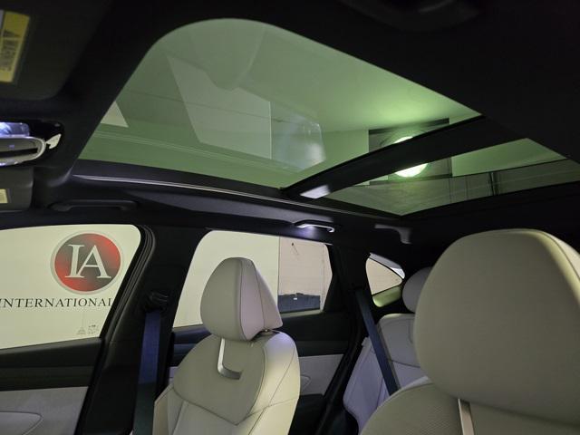 new 2025 Hyundai TUCSON Hybrid car, priced at $42,245
