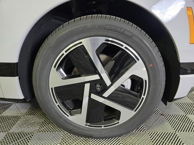 new 2026 Hyundai IONIQ 9 car, priced at $72,700