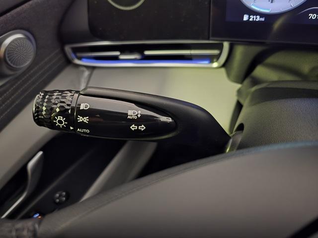 new 2025 Hyundai Elantra car, priced at $27,256