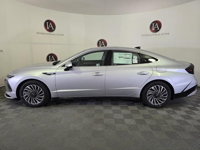 new 2025 Hyundai Sonata Hybrid car, priced at $37,990