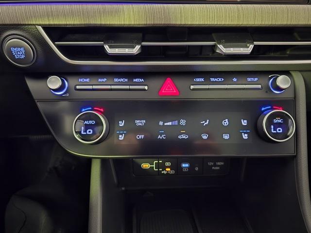 new 2025 Hyundai Sonata Hybrid car, priced at $37,990