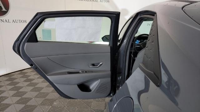 new 2024 Hyundai Elantra HEV car, priced at $26,460