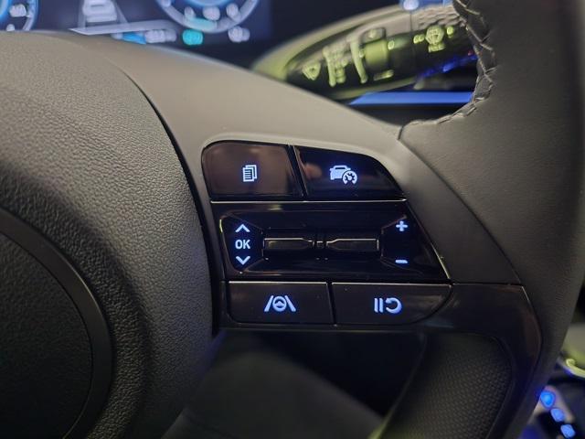 new 2025 Hyundai Elantra car, priced at $28,310