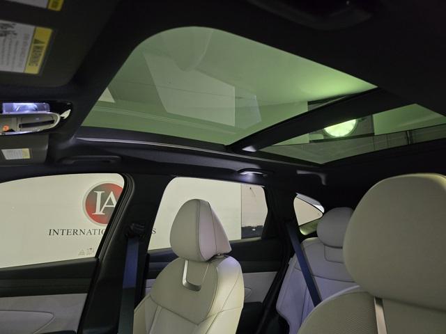 new 2025 Hyundai TUCSON Hybrid car, priced at $42,245