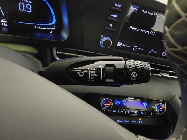 new 2025 Hyundai Elantra car, priced at $24,064