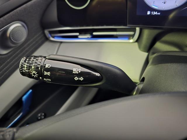 new 2025 Hyundai Elantra car, priced at $27,179