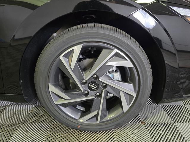 new 2025 Hyundai Elantra car, priced at $27,179