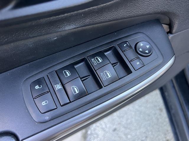 used 2021 Jeep Cherokee car, priced at $16,449