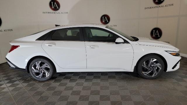 new 2025 Hyundai Elantra car, priced at $25,157