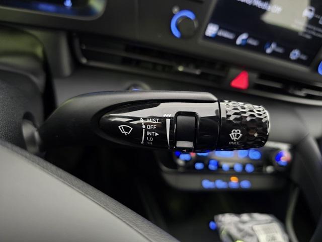 new 2025 Hyundai Elantra car, priced at $24,583