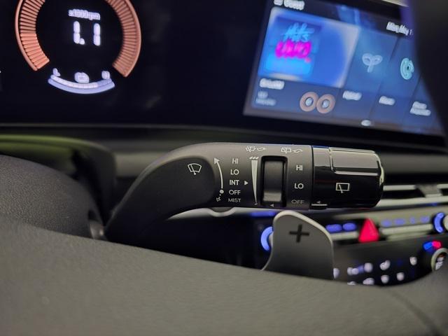 new 2025 Hyundai TUCSON Hybrid car, priced at $34,180