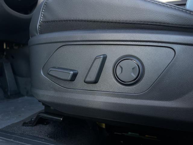 new 2026 Hyundai TUCSON Hybrid car, priced at $41,425