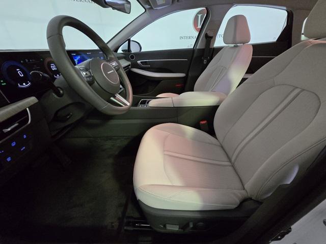 used 2024 Hyundai Sonata Hybrid car, priced at $27,798