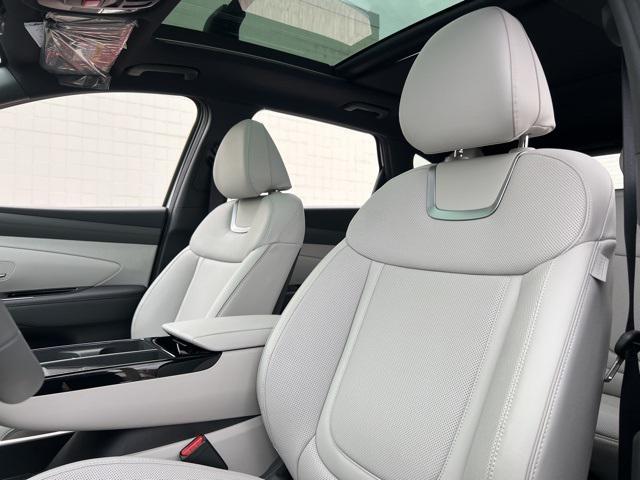 new 2026 Hyundai TUCSON Hybrid car, priced at $42,260