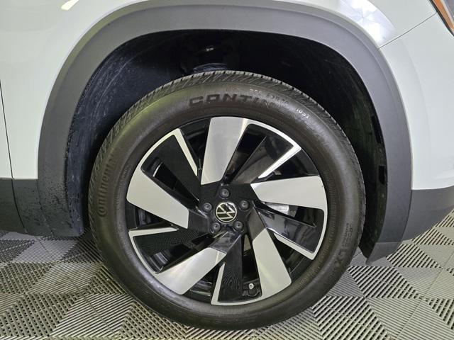 used 2024 Volkswagen Atlas Cross Sport car, priced at $34,629