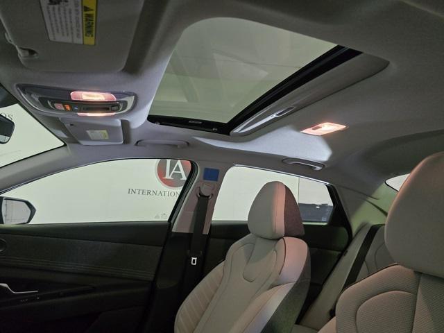new 2025 Hyundai Elantra car, priced at $30,265