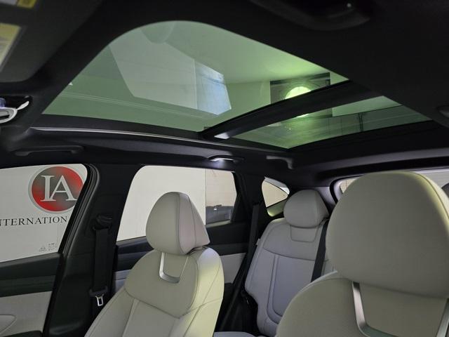 new 2025 Hyundai TUCSON Hybrid car, priced at $42,245